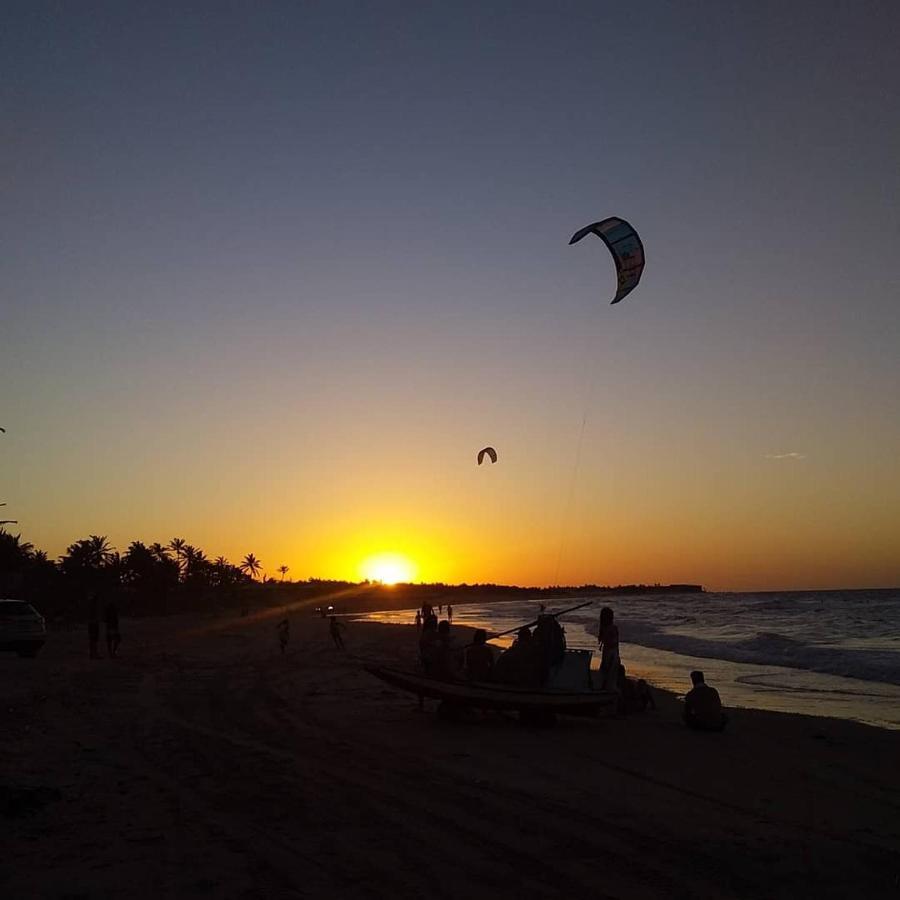 Suite Das Flores Em Guajiru Trairi Bagian luar foto